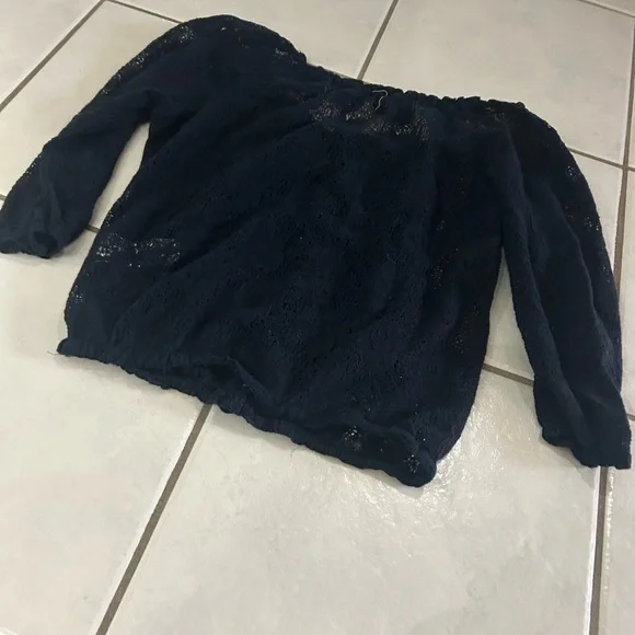 Hollister 3/4 sleeve top in navy - Picture 4 of 7